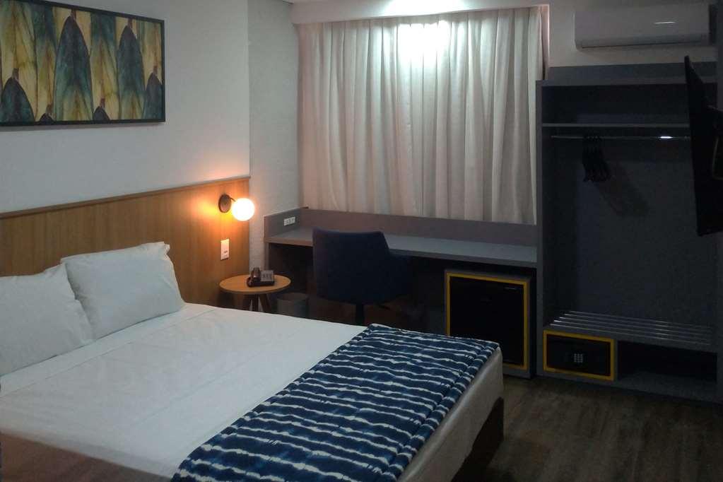 Days Inn By Wyndham Cascavel Cascavel  Δωμάτιο φωτογραφία